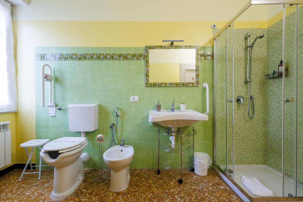 Casa Vittoria Di San Martino Affittacamere Genua Exteriör bild