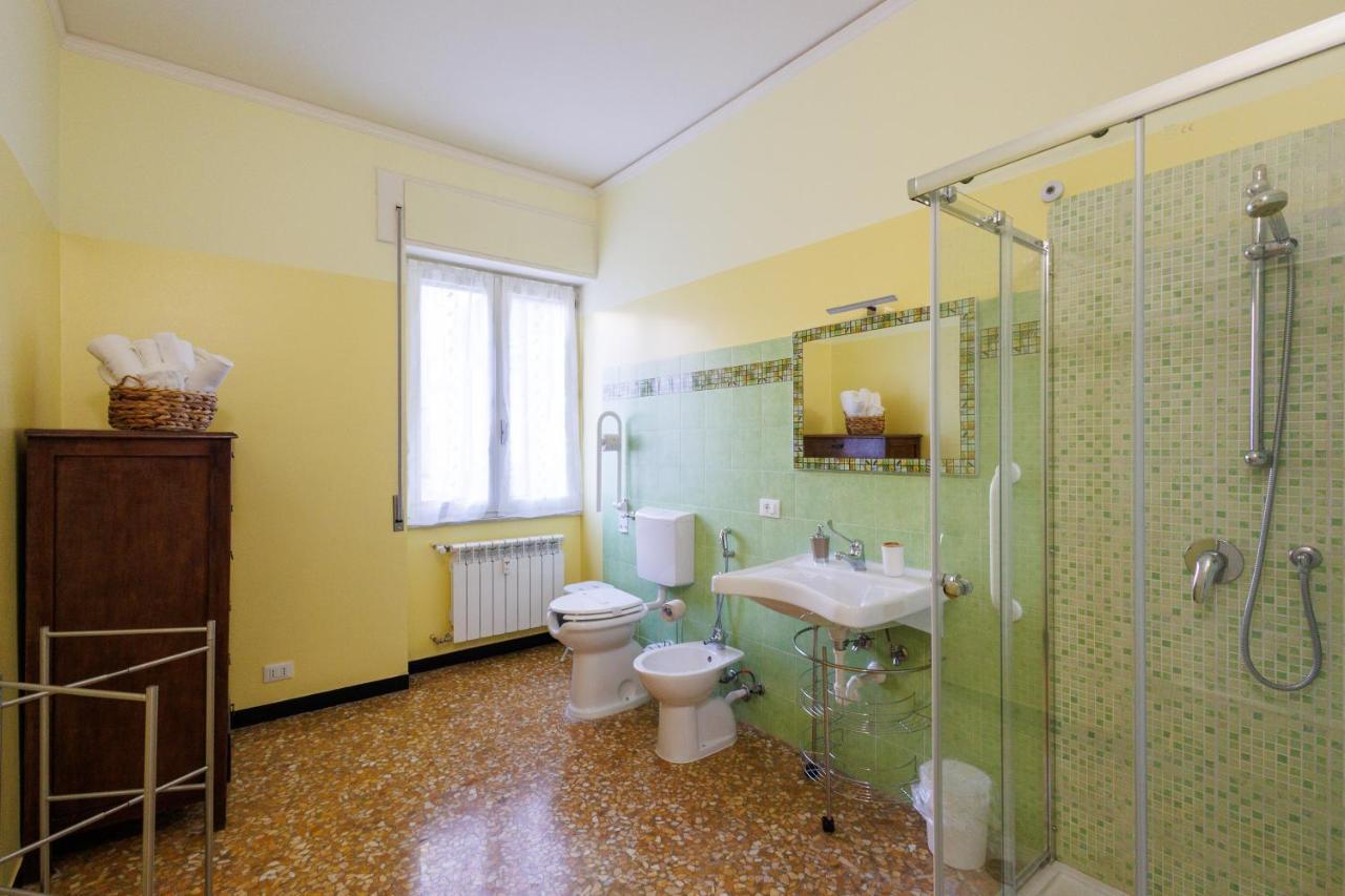Casa Vittoria Di San Martino Affittacamere Genua Exteriör bild
